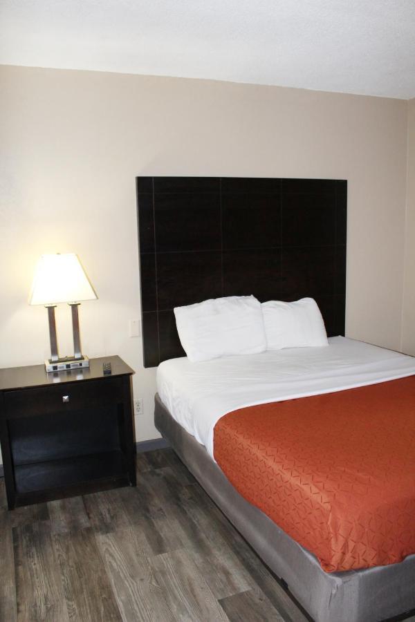 Huntington Inn Ngoại thất bức ảnh